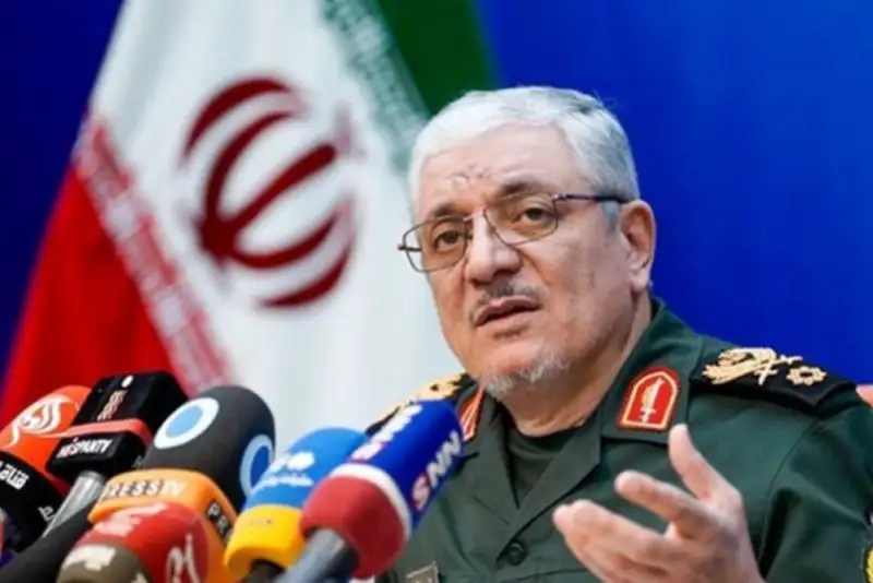 سخنگوی وزارت دفاع: تولید تجهیزات دفاعی هیچگاه متوقف نخواهد شد