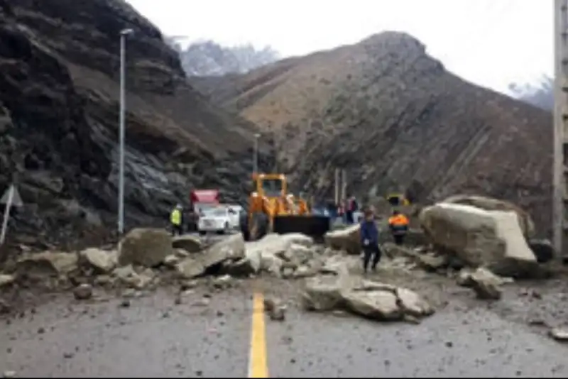 تکذیب یک شایعه/هیچ خودرویی در آزادراه پردیس مدفون نیست