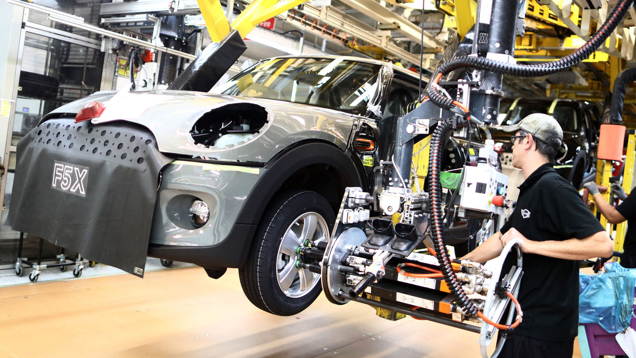 زیان 210 میلیارد دلاری صنعت خودروسازی جهان