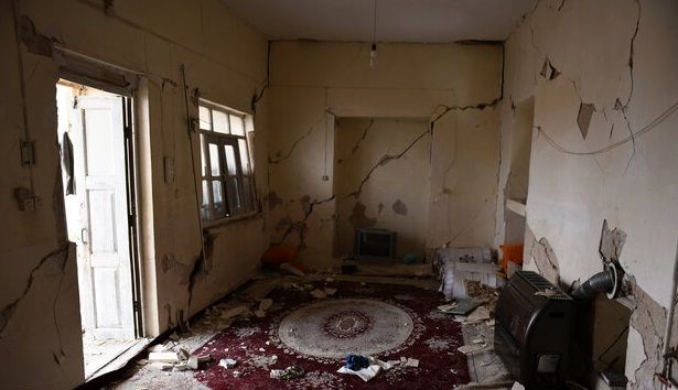 دستور رئیس جمهور برای رسیدگی فوری به وضعیت زلزله زدگان کوهرنگ