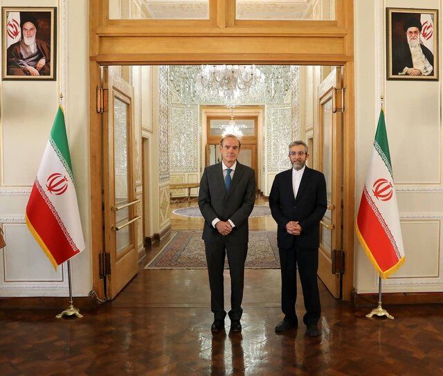 What happened in the meeting between "Bagheri" and "Mora"?