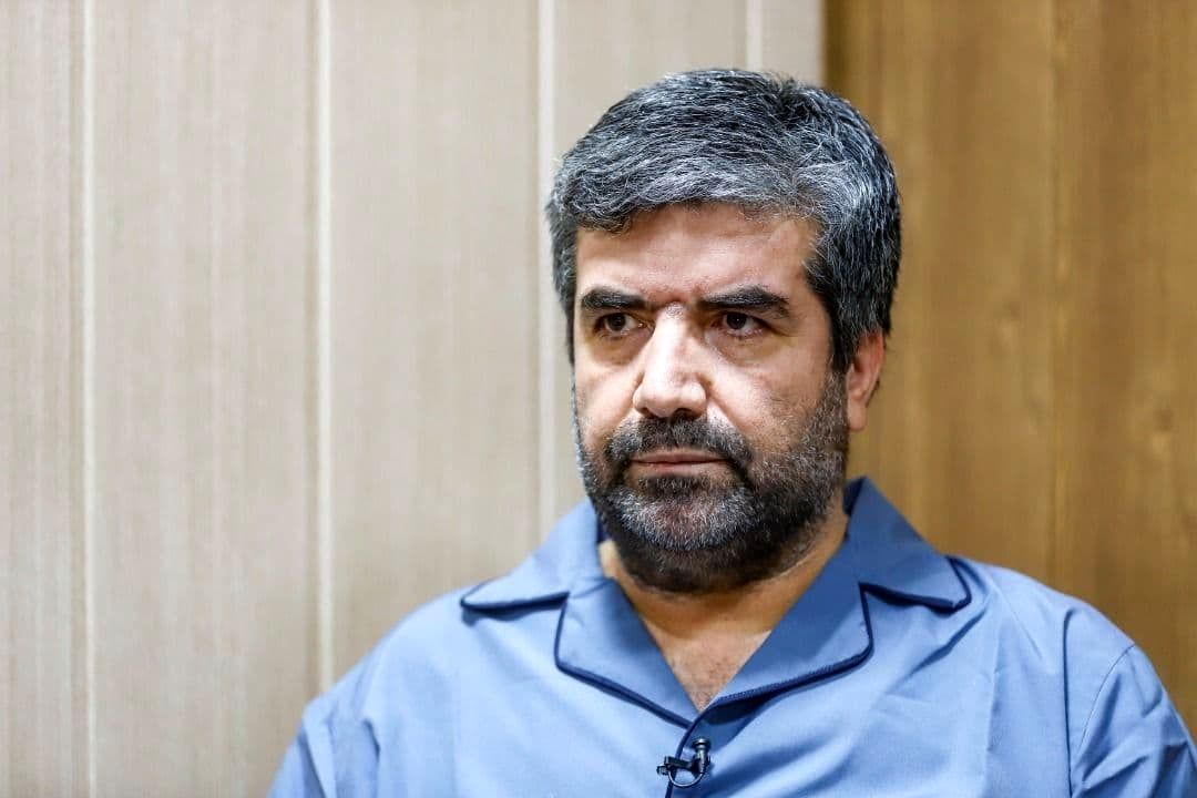 انتشار تصویر سردار قلابی/ اکثریت شکات از مسئولان هستند!